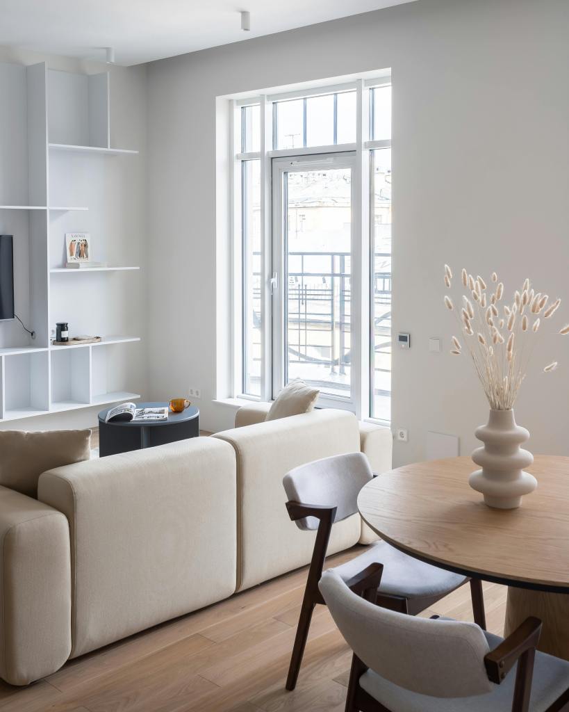 Small apartment maintained with simple low-effort organization systems